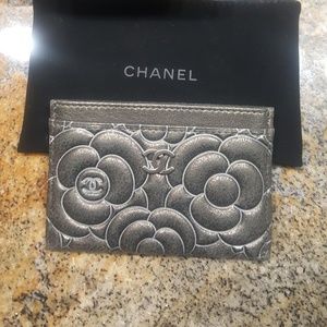 SOLD!! Chanel Iridescent silver card holder NIB